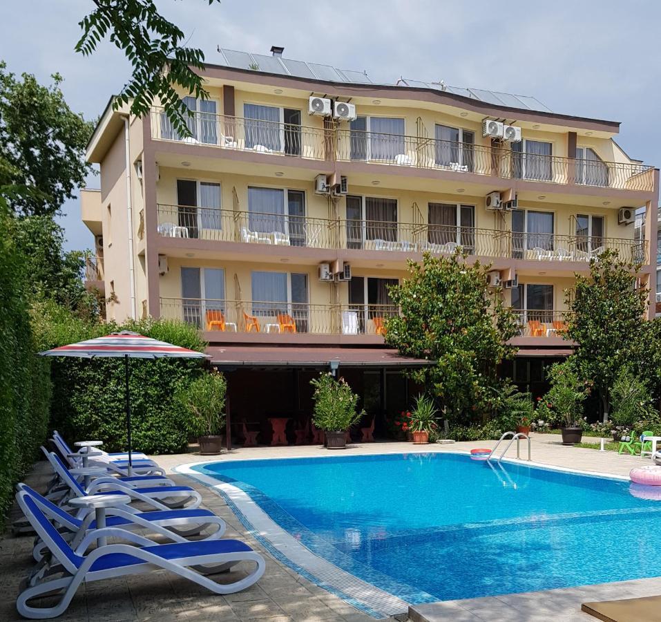 Family Hotel Magnolia ซันนีบีช ภายนอก รูปภาพ