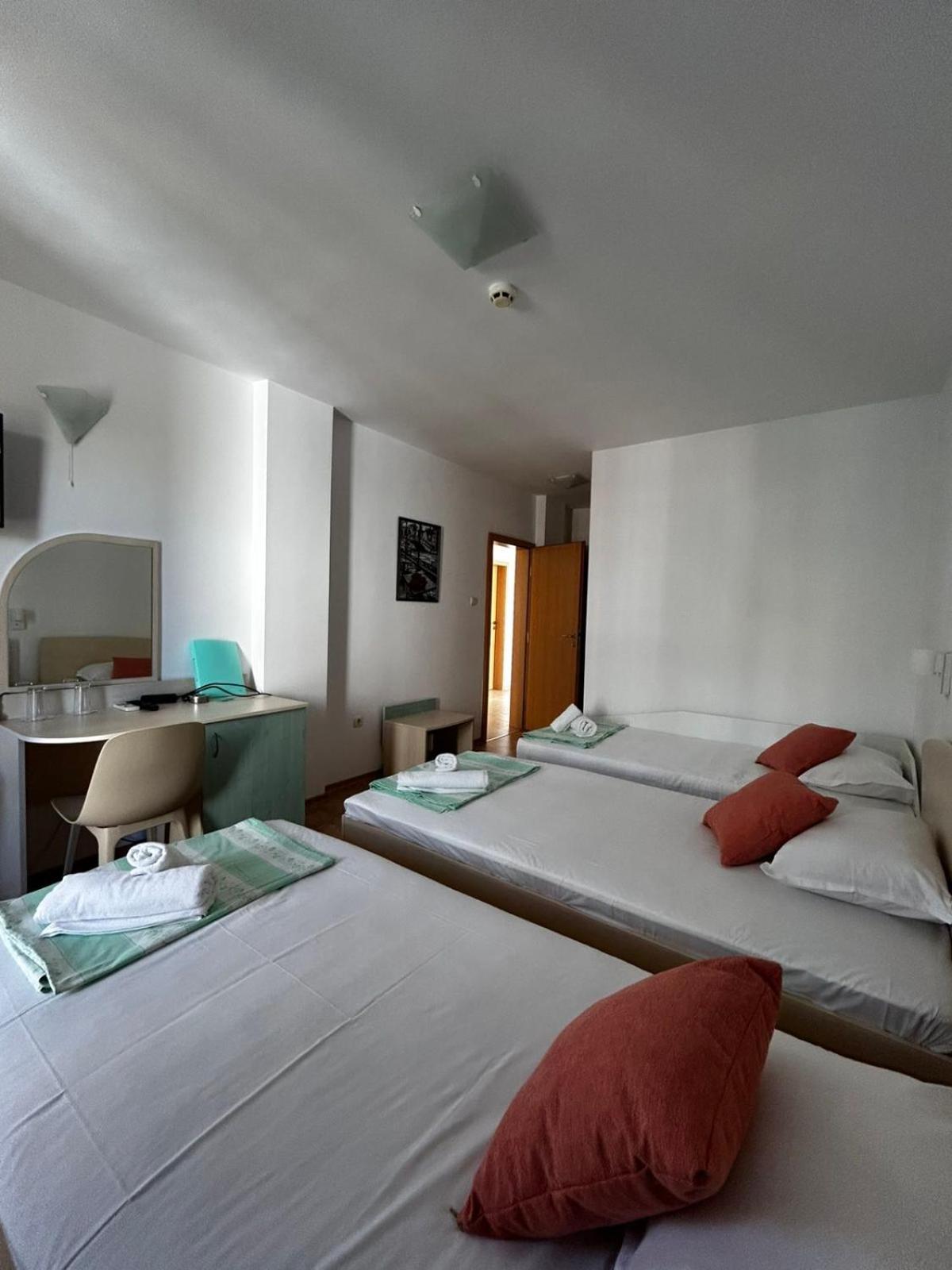Family Hotel Magnolia ซันนีบีช ภายนอก รูปภาพ