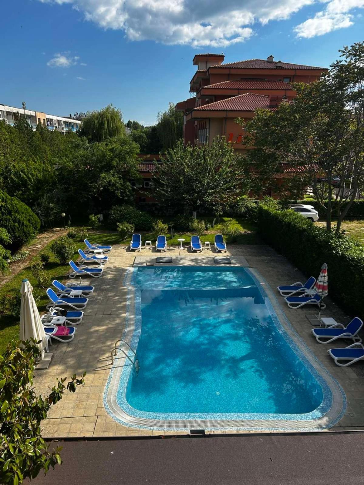 Family Hotel Magnolia ซันนีบีช ภายนอก รูปภาพ